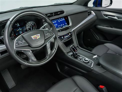 Used 2023 Cadillac XT5 Luxury FWD image 11