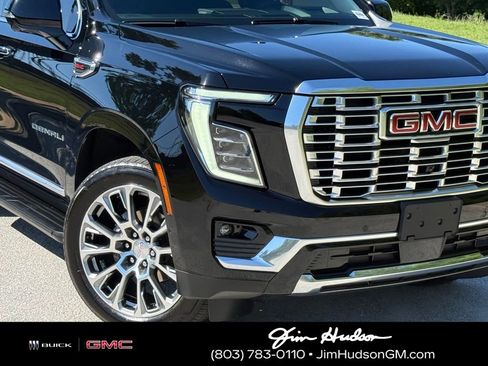Used 2025 GMC Yukon Denali AWD/4WD image 5