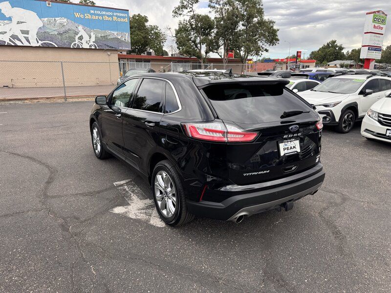 Used 2022 Ford Edge Titanium w/ Class II Trailer Tow Package AWD/4WD image 5