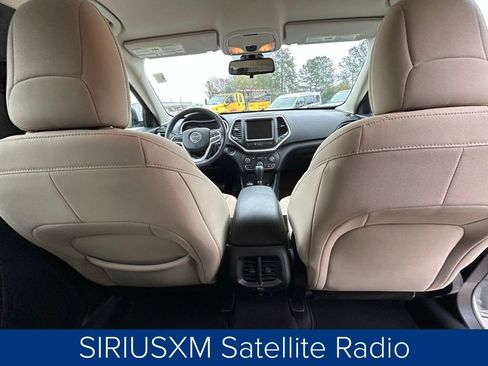 Used 2017 Jeep Cherokee Latitude w/ Safety/Convenience Group image 22