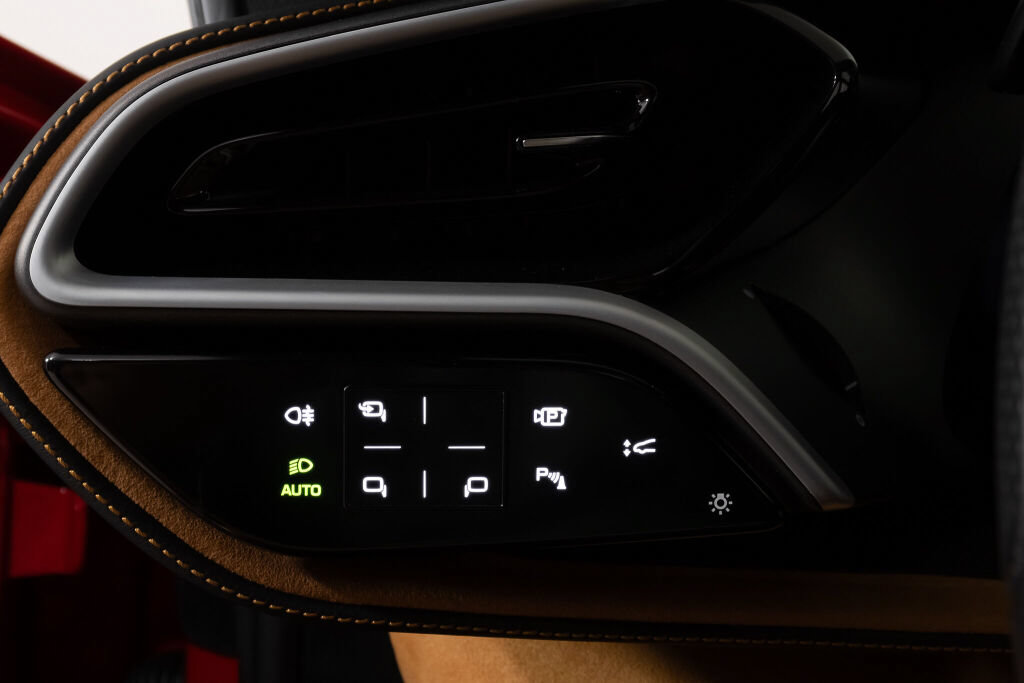 Used 2024 Ferrari 296 GTB RWD image 35