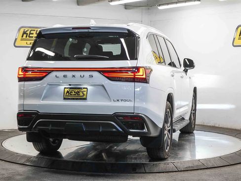 Used 2025 Lexus LX 700h F Sport image 4