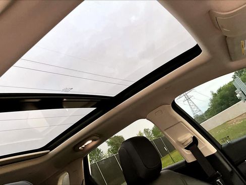 Used 2018 Cadillac XT5 Premium Luxury AWD/4WD image 14