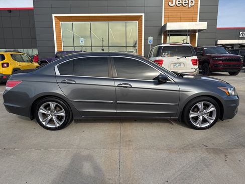 Used 2012 Honda Accord LX image 8
