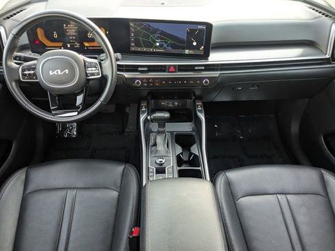 Used 2024 Kia Sorento S FWD image 15