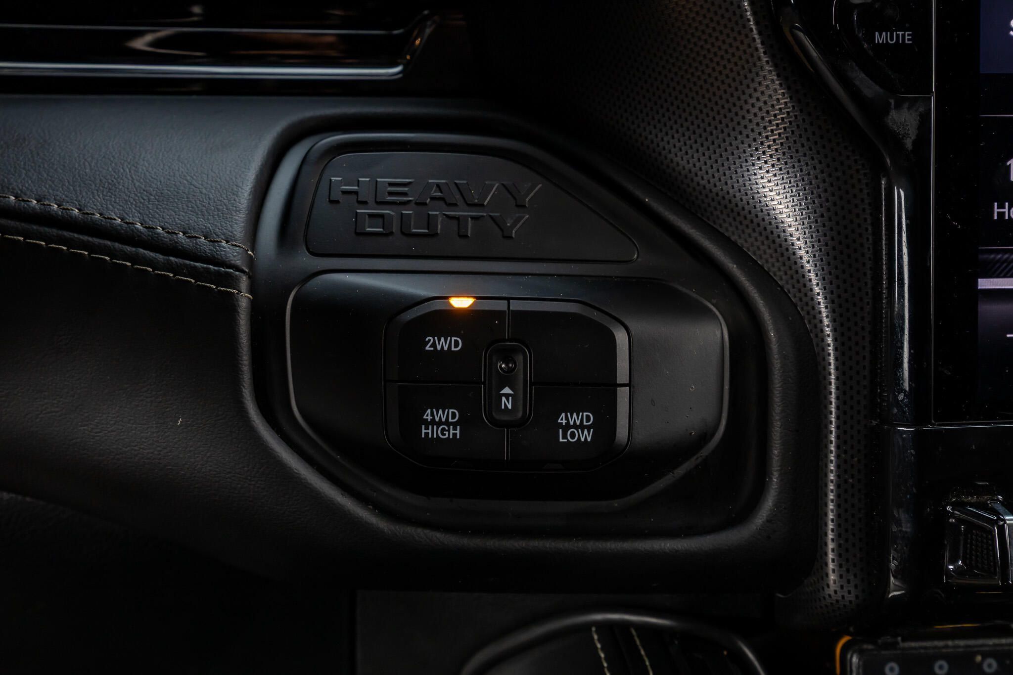 Used 2025 RAM 3500 Limited AWD/4WD image 24