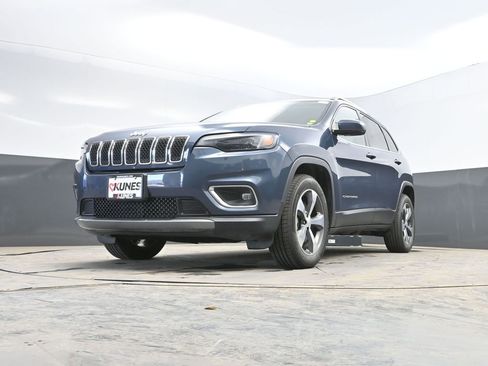 Used 2020 Jeep Cherokee Limited image 33