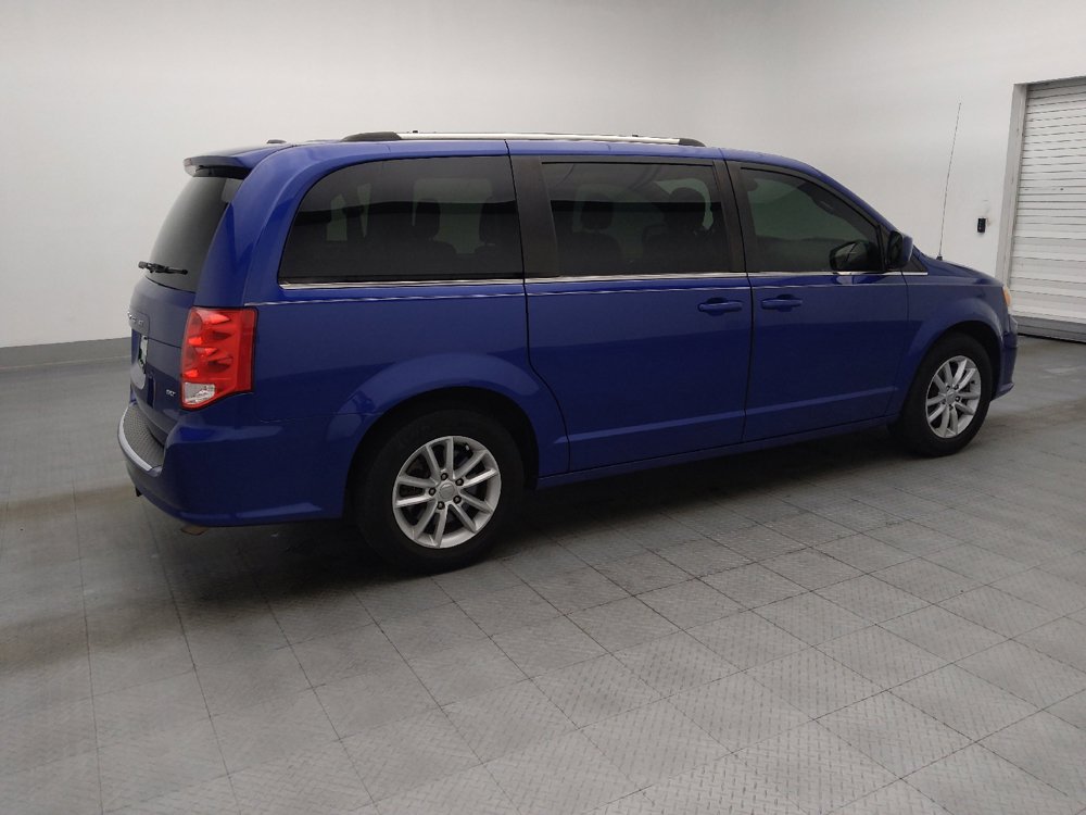 Used 2020 Dodge Grand Caravan SXT w/ Driver Convenience Group FWD image 10