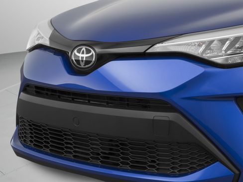 Used 2020 Toyota C-HR LE FWD image 56