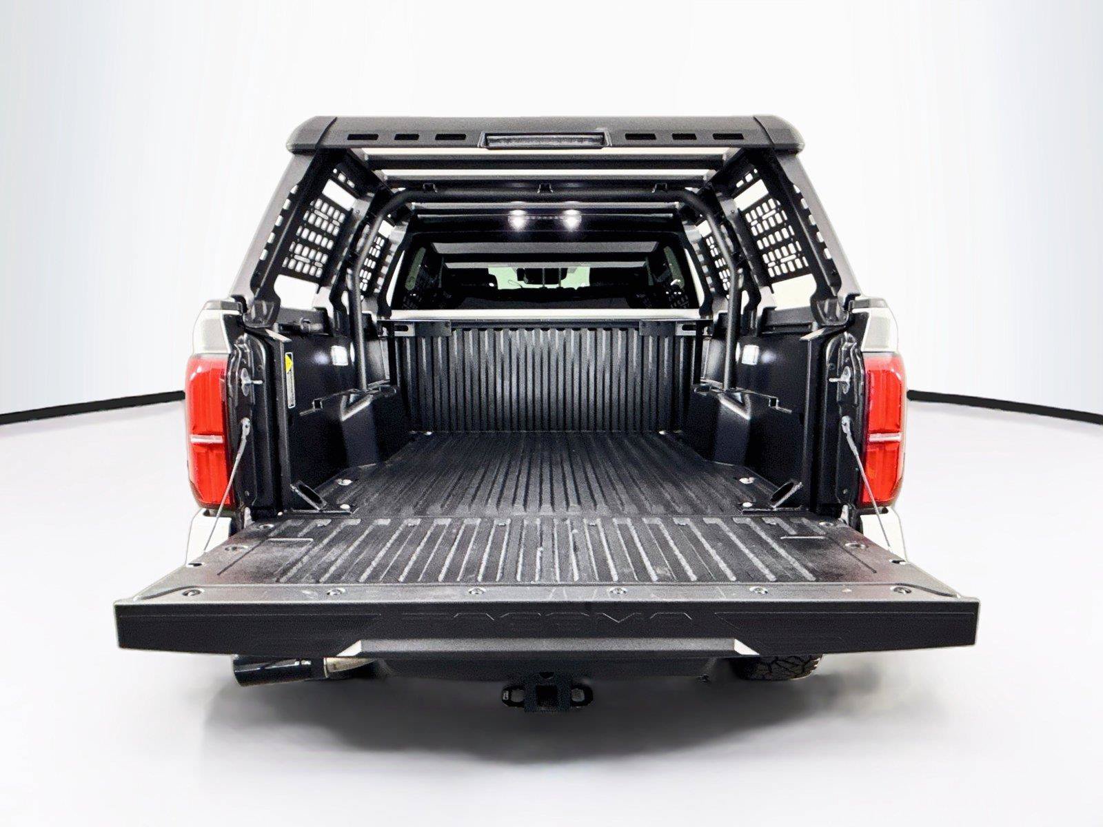 Certified 2025 Toyota Tacoma SR5 AWD/4WD image 37