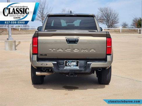 Used 2024 Toyota Tacoma TRD Sport image 8