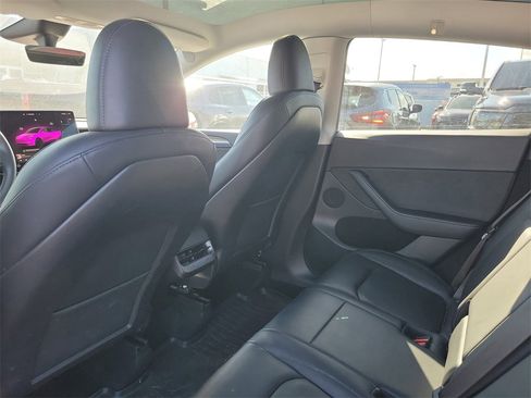 Used 2023 Tesla Model Y Performance image 6
