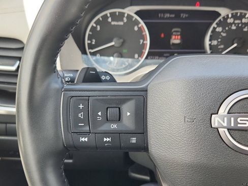 Used 2025 Nissan Rogue SV AWD/4WD image 21