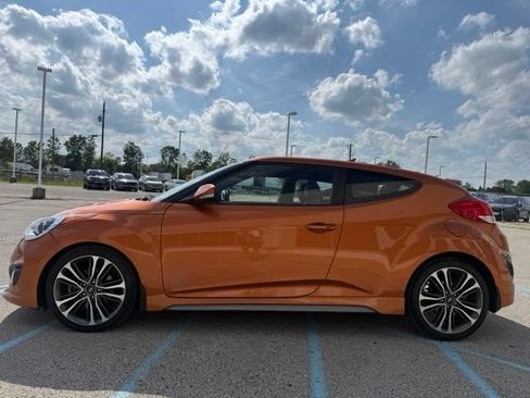 Used 2016 Hyundai Veloster Turbo FWD image 3