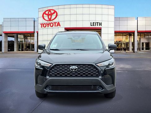 Used 2023 Toyota Corolla Cross L image 2