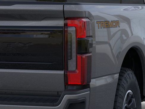 New 2025 Ford F350 Platinum w/ Tremor Off-Road Package AWD/4WD image 21
