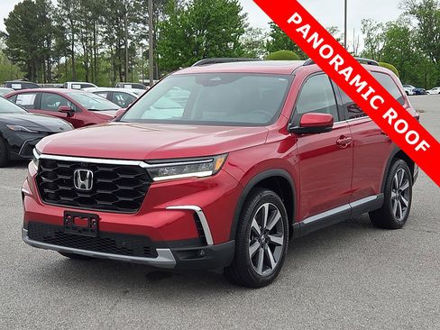 Used 2025 Honda Pilot Elite image 2