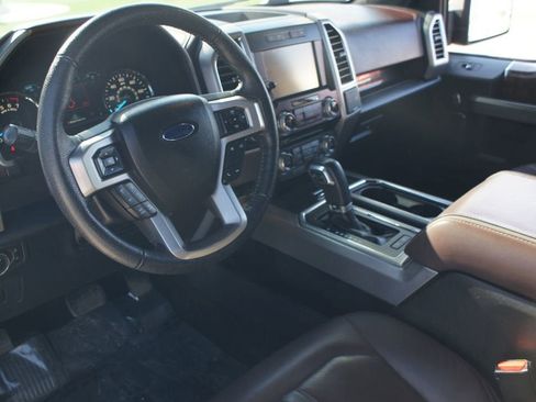 Used 2015 Ford F150 Platinum w/ Equipment Group 701A Luxury image 10