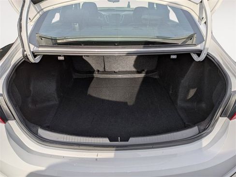 Used 2023 Chevrolet Malibu LT image 28