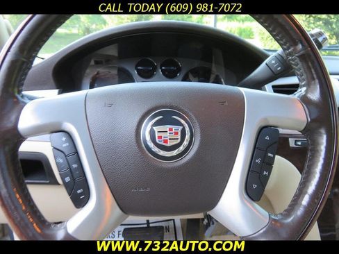 Used 2007 Cadillac Escalade AWD w/ Information Package image 36
