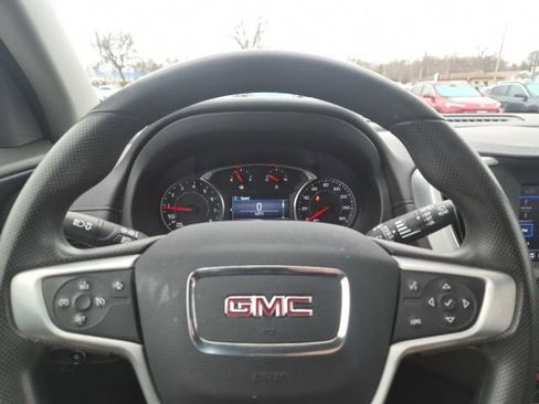 Used 2022 GMC Terrain SLE w/ Driver Convenience Package image 19