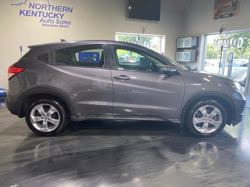 Used 2016 Honda HR-V LX image 2