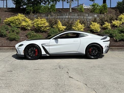 Used 2023 Aston Martin V12 Vantage image 18