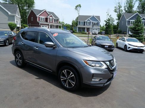 Used 2018 Nissan Rogue SL w/ Premium Package AWD/4WD image 2