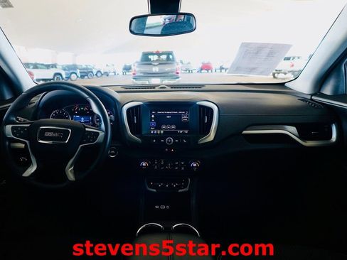 Used 2023 GMC Terrain SLE w/ Driver Convenience Package image 9