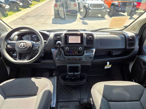 Used 2024 RAM ProMaster 3500 w/ Convenience Group FWD image 17