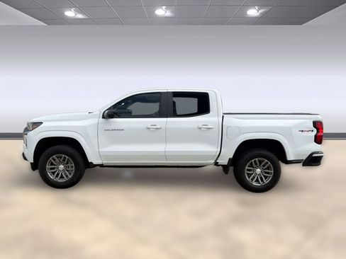 Used 2024 Chevrolet Colorado LT w/ LT Convenience Package AWD/4WD image 2