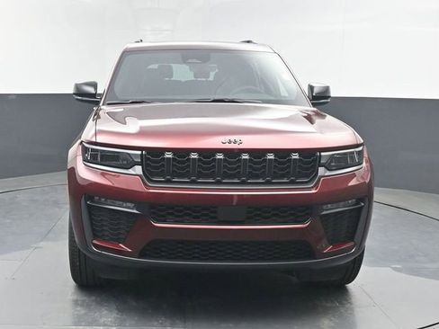 New 2026 Jeep Grand Cherokee L Limited w/ Limited Altitude Package AWD/4WD image 11