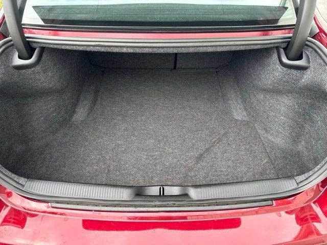Used 2022 Dodge Charger SXT w/ Blacktop Package RWD image 32