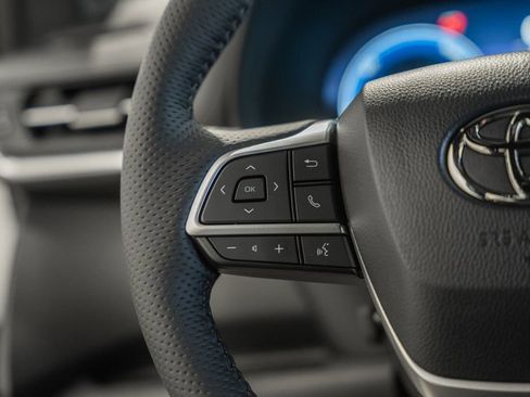 New 2026 Toyota Sienna Platinum image 30