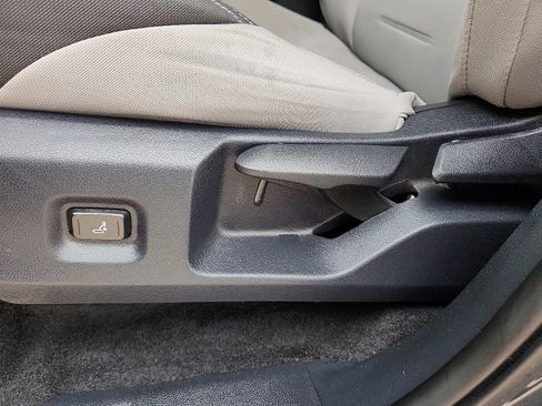 Used 2024 Toyota Tacoma TRD Off-Road image 13