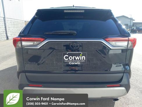 Used 2022 Toyota RAV4 Limited image 4