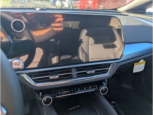 New 2026 Chevrolet Equinox EV LT image 21