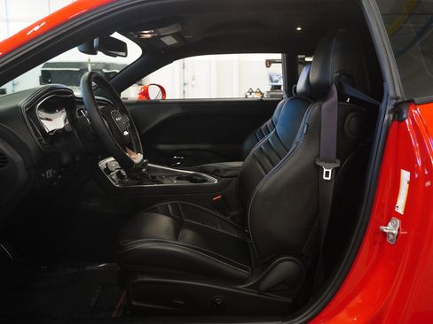 Used 2023 Dodge Challenger SRT Hellcat image 2