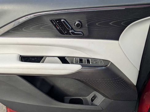 Used 2024 Cadillac Lyriq Sport image 24