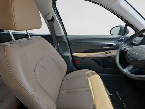 Used 2025 Hyundai Sonata Limited FWD image 16