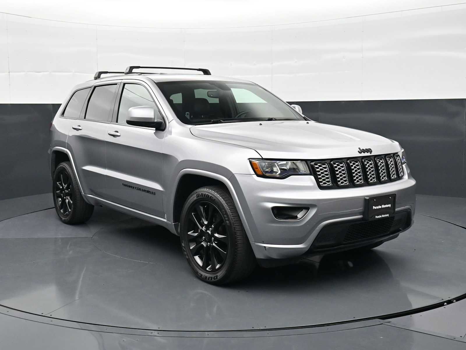 Used 2019 Jeep Grand Cherokee Altitude AWD/4WD image 27