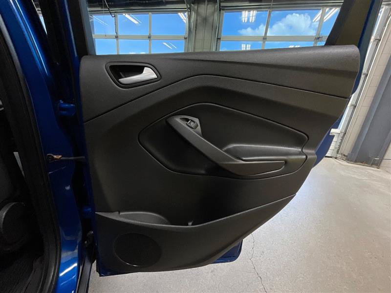 Used 2019 Ford Escape SE FWD image 25