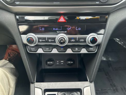 Used 2020 Hyundai Elantra SE w/ Cargo Package (C1) FWD image 18