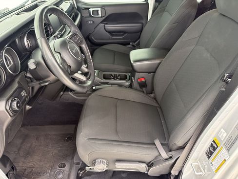 Used 2023 Jeep Wrangler Unlimited Sport AWD/4WD image 5