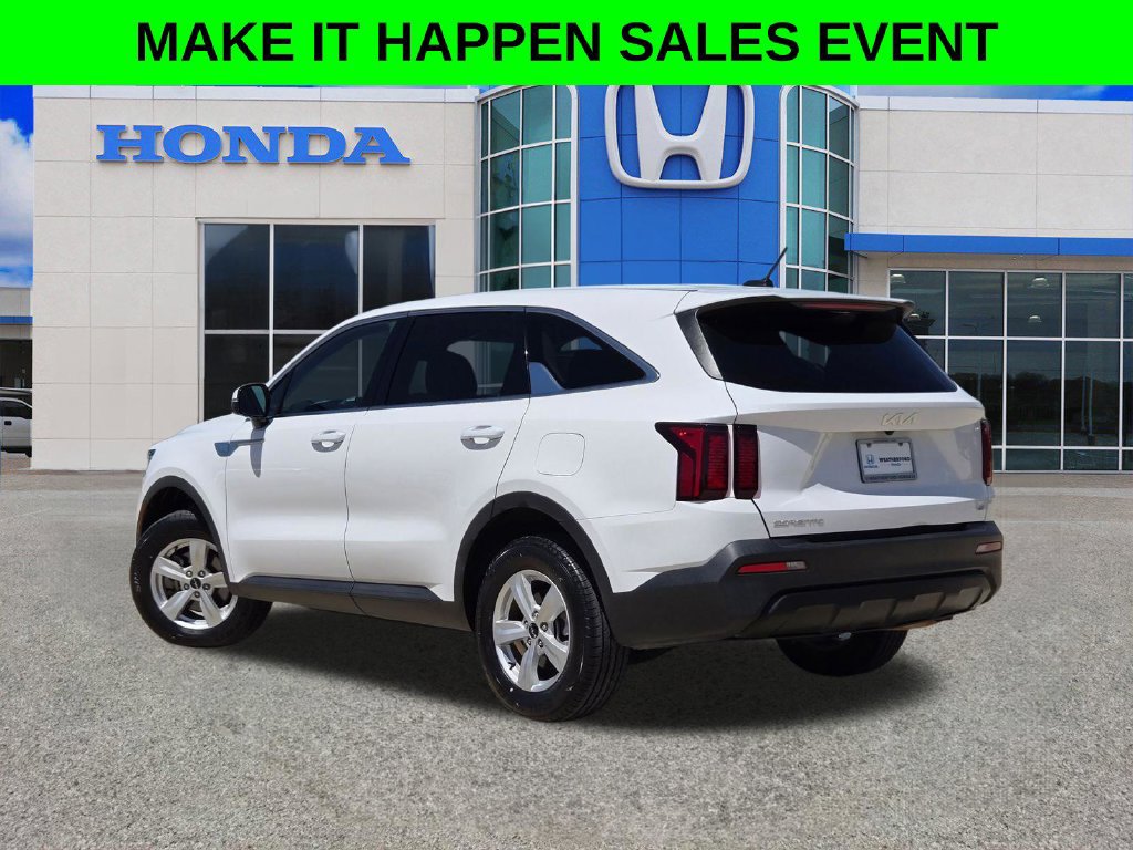 Used 2023 Kia Sorento LX AWD/4WD image 5