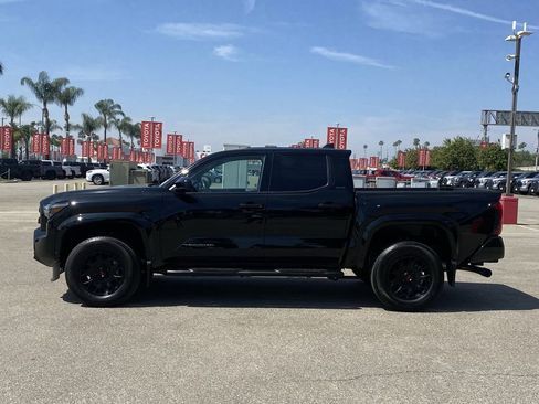 Certified 2025 Toyota Tacoma SR5 image 22