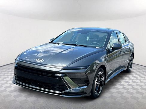 Certified 2024 Hyundai Sonata SEL w/ Convenience Package image 1