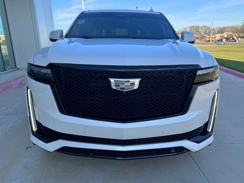 Used 2023 Cadillac Escalade ESV Sport Platinum w/ LPO, ONYX Package image 8