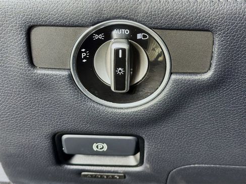 Used 2014 Mercedes-Benz SL 550 image 10