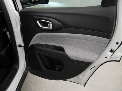 New 2026 Jeep Compass Latitude image 31